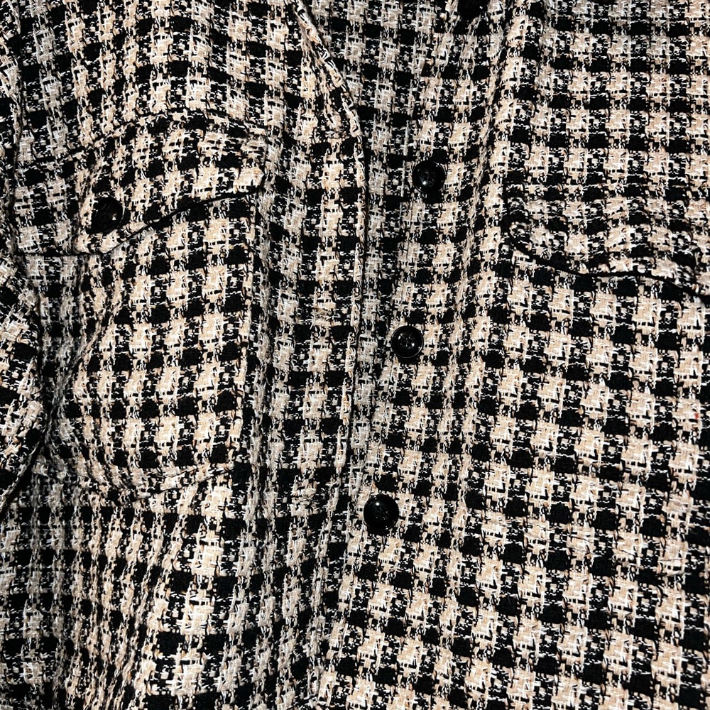Chic Black and White Tweed Jacket - Picture 6 of 9